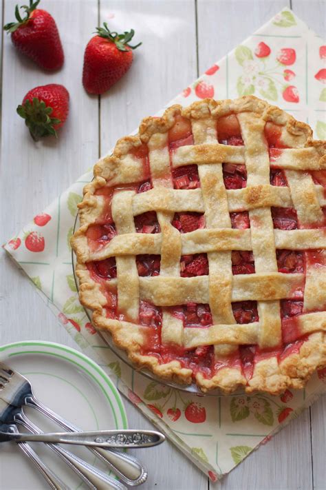 Classic Strawberry Rhubarb Pie The Baker Chick