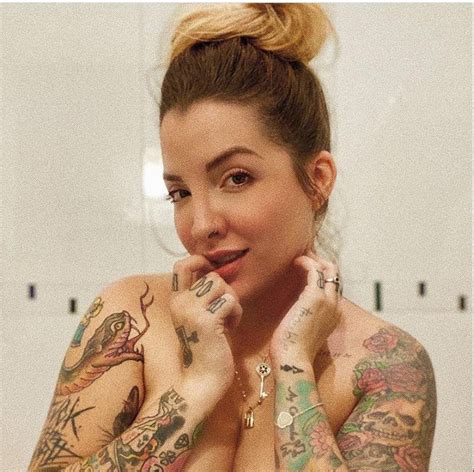 Ex Bbb Clara Aguilar Sobre Ser Cam Girl “cliente Paga Pra Me Ver Dormindo” Metrópoles