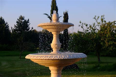 Grand Double Tier 4m Golden Marble Stone Water Fountain Feature