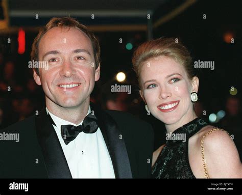 KEVIN SPACEY & WIFE 03 February 1997 Stock Photo - Alamy