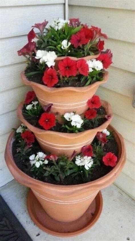 Diy Flower Towers A Pleasant Surprise In The Yard And Garden Of Your