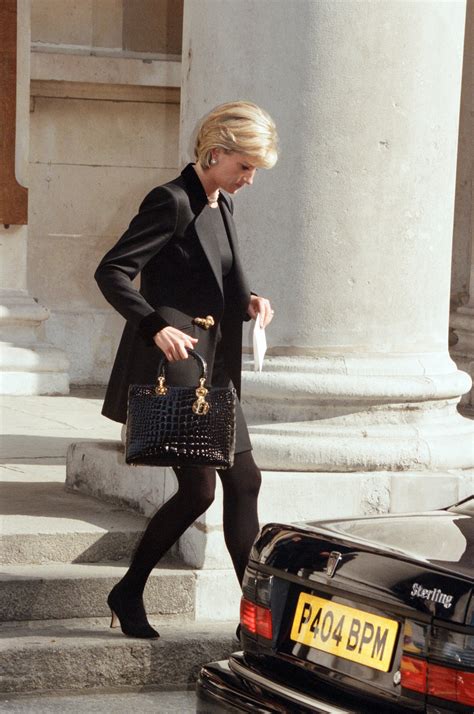 Princess Diana Revamped Her Lifeand Her Styleafter Her Divorce