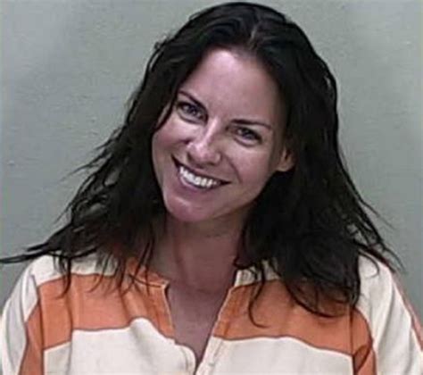 florida woman smiles in mugshot after causing deadly dui crash police say wwaytv3