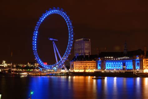 London Eye é Inaugurada Em Londres Efemérides Do éfemello