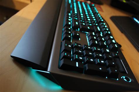 Alienware Pro Gaming Keyboard Aw768 Dell Aw568 Vs Dell Aw768 Which Is