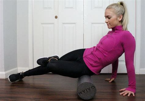 7 Ways To Use A Foam Roller To Release Hip Pain 2022
