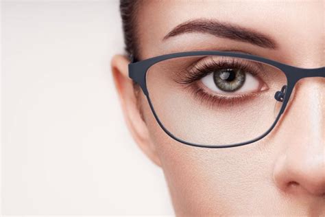 Como escolher a armação ideal dos seus óculos de grau Óticas Kohls