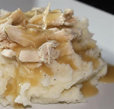 Although, i am partial to mashed potatoes instead of rice. 3 Ingredient Crockpot Chicken & Gravy - Amanda's Beauty ...