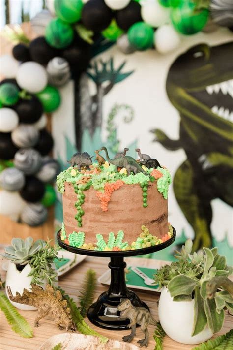 Whether your child loves science and paleontology, or their favorite movie is jurassic park, a dinosaur birthday party is fun and easy to create.from dinosaur themed food to dino decorations, we've made a list of some of our favorite party ideas, just for you. succulent dinosaur cake | Wedding & Party Ideas | 100 Layer Cake | Dinosaur birthday cakes ...