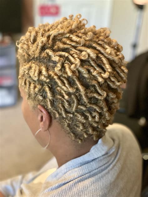 Keep it all one color, or lighten the top like jada pinkett smith. - Comb Coil Twist Set $65 | Coiling natural hair, Short ...