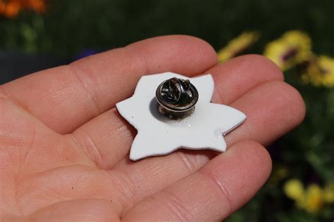 Daffodil Pin Great T For Gardeners Or Flower Lovers Pins Etsy