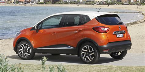 Fancy a small car, with a high driving position, for a low price? 2015 Renault Captur pricing and specifications - Photos (1 ...