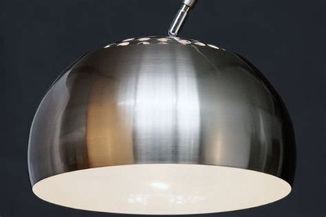 A modern and cleverly designed set of three small tables with a frame made of slim metal rods. Lampe design KONE - FL00150BS - Luminaire design pas cher