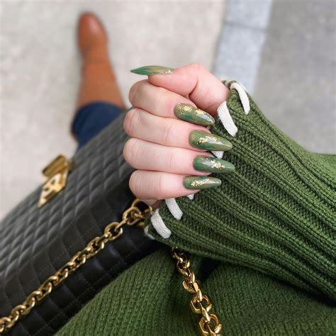 Khaki Green Nails We Are Loving This Season Nail Designs Daily