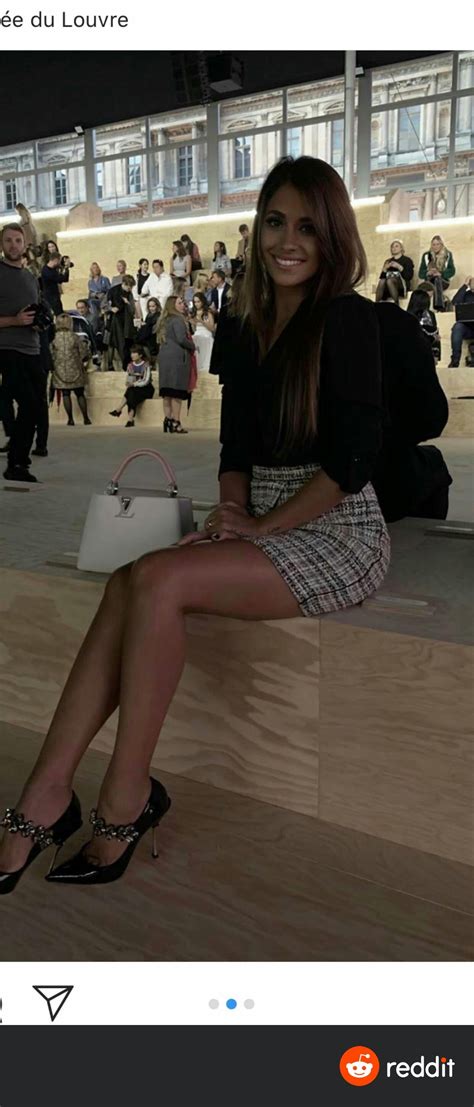 Wife of fc barcelona star, lionel messi. Pin by TAPIA SAÑAY on Antonella Roccuzzo in 2020 | Fashion ...