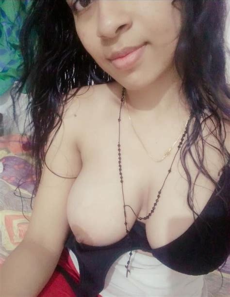 Beautiful Sexy Desi Girl Leaked Nude Pics 28 Pics Xhamster