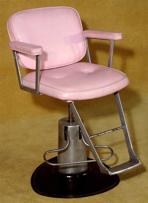 1500 x 1500 jpeg 98 кб. Vintage Beauty Salon Chair Pink X2
