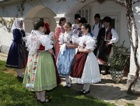 Kapuvári Népviselet Hungary Folk Fashion Fashion Folk Costume
