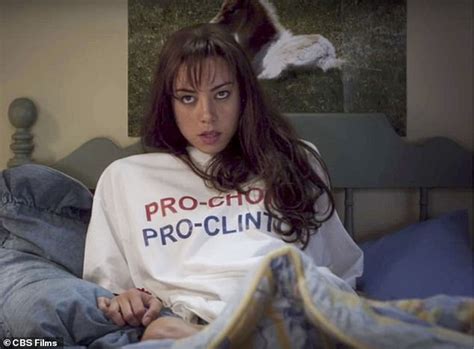 Aubrey Plaza Claims Director Instructed Her To Masturbate Like It Says