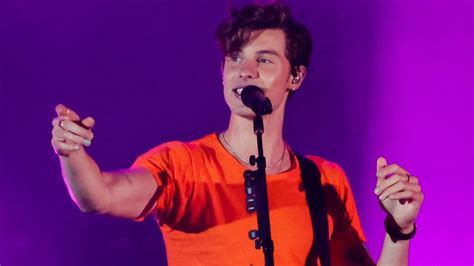 Shawn Mendes Cancels Tour Dates Due To Toll Of Playing Live BBC News