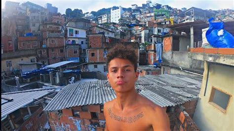 Como É Morar Na Favela Da Rocinha Vantagens E Desvantagens Youtube