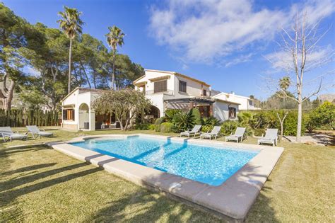 Majorca Luxury villa rental with heated pool and is 700m from the[....]