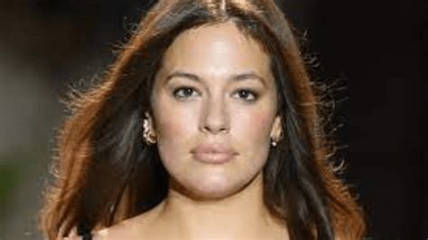 Ashley Graham Strips Down For Latest Shoot I Don T Think I Ve Ever Been Naked On A Billboard