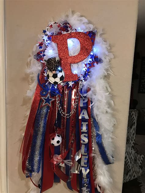 Check spelling or type a new query. Pin by Jana Plasket on DIY homecoming mums | Homecoming mums, Halloween wreath, Homecoming