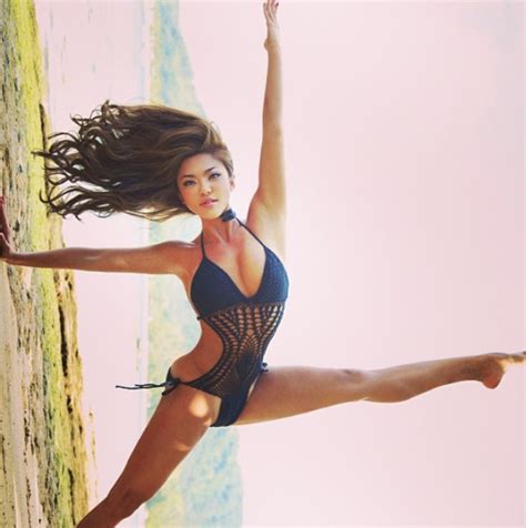 Para Seguir En Instagram La Más Sexy Instructora De Yoga El124