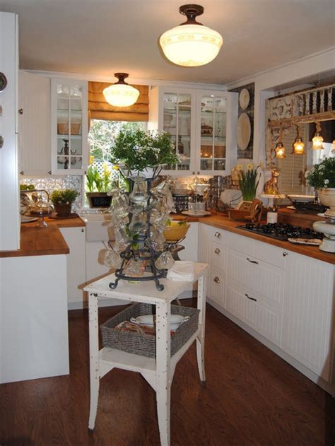 Best Small Cottage Kitchen Design Ideas And Remodel Pictures Houzz