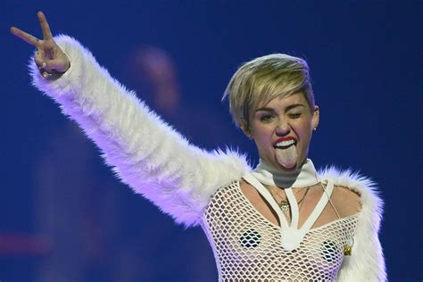 Miley Cyrus Releases Free Song About Lesbian Sex · Pinknews