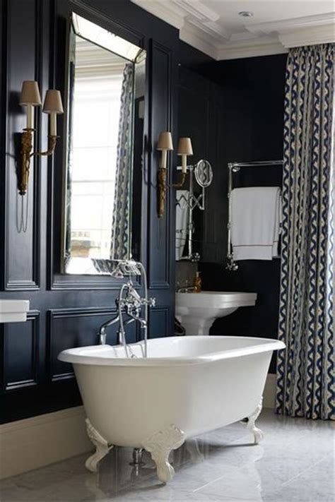 They are deeply personal living spaces where you can soak in nature, spend time with your significant other or even relax with a glass of wine and a good book. Sleek & Sexy Black Bathroom Designs - Rotator Rod