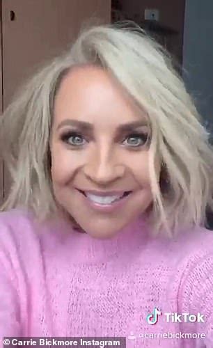 Carrie Bickmore Shows Off Her Dramatic Post Lockdown Haircut Daily Mail Online