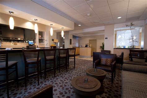 Hotel and resort photography & video by photoweb (photowebusa.com)from streets lined with towering palm trees to stretches of sandy beaches, santa monica is. Holiday Inn Santa Monica Beach-At the Pier, Santa Monica ...