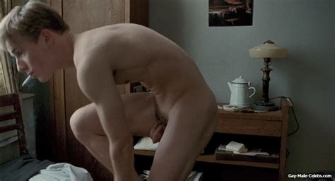 Louis Hofmann Frontal Nude Scenes In The White Crow Gay Male Celebs