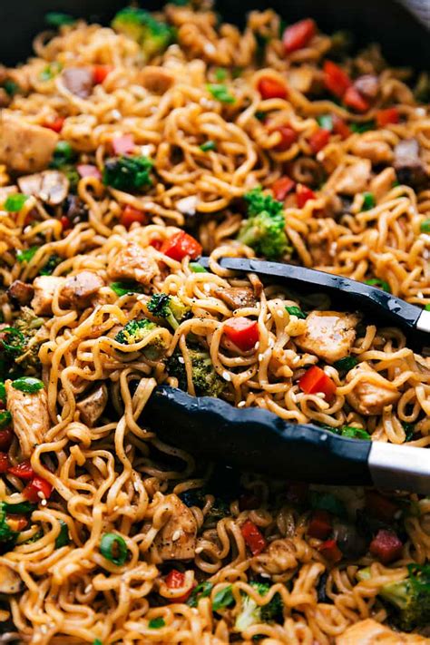They're thin, translucent noodles made from mung bean starch and water. 21 Inspiring Ramen Noodle Recipes • The Wicked Noodle