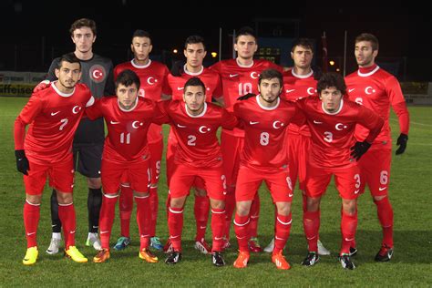 Die türkische nationalmannschaft hat eine defensive stabilität wie nie zuvor. Datei:Austria U21 vs. Turkey U21 20131114 (100).jpg ...