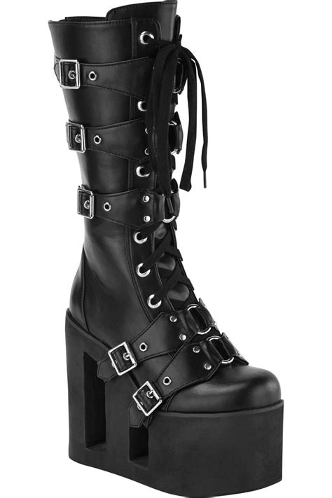 pretty shoes cute shoes me too shoes tall combat boots knee high boots botas goth goth