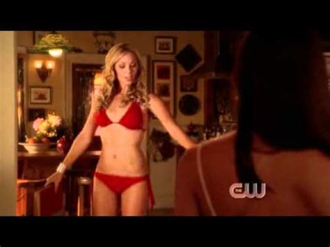 Laura Vandervoort As Kara Bikini Smallville