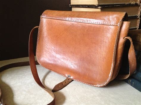 Vtg Honey Brown Leather Crossbody Saddle Bag By Jansvintagestuff