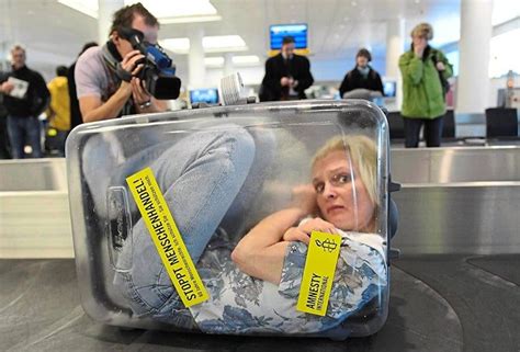 Terminal Laughs 25 Hilarious Airport Moments Caught On Camera Page 9