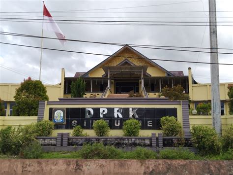 Berpuasa pada dasarnya adalah baik dan memberikan banyak manfaat asal memahami idul fitri merupakan hari kemenangan bagi umat islam setelah melewati puasa satu bulan penuh yaitu ramadhan. Hari Kelima Puasa, Anggota DPRK Simeulue Masih Banyak yang ...