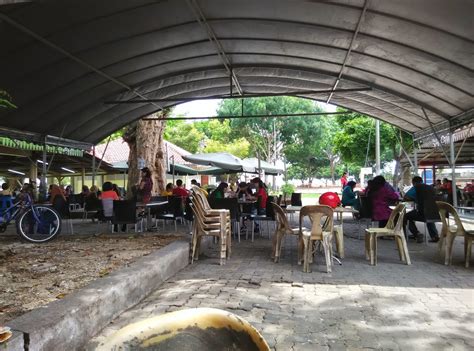 Molto ben tenuto e punti di attrazione dei turisti nelle vicinanze. Our Journey : Penang Georgetown - Esplanade Malays Food ...