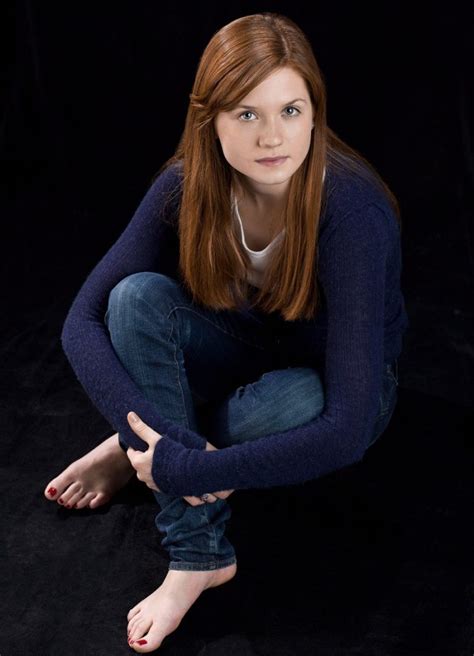 Bonnie Wright Hot And Spicy Photoshoot In Short Clothes