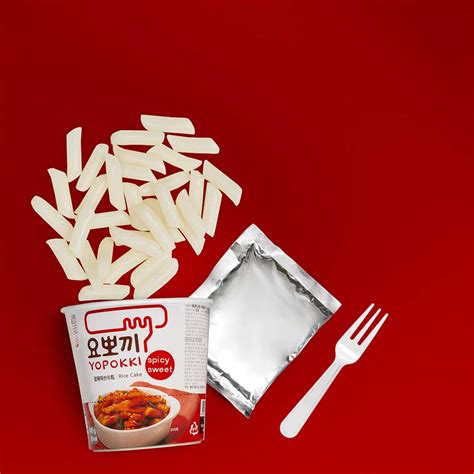 Tteokbokki Korean Rice Cake Instant Cup Of 2 Spicy And Sweet Sauce