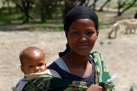 Ethiopian Mother And Baby At Lake Shalla Niall Crotty Flickr