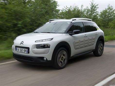 Sus precios para nuestro mercado acaban de ser revelados, incluidos los de su variante 100% eléctrica. Fotos de Citroen C4 Cactus Advanced Comfort Lab Prototype 2016