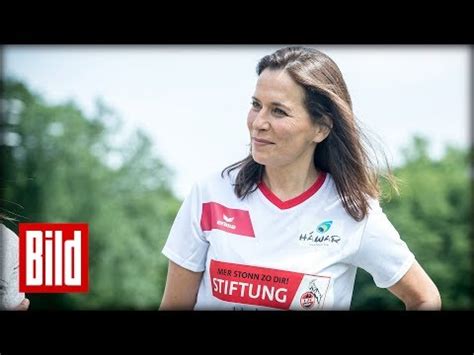 Anne will zählt zu den erfolgreichsten moderatorinnen des deutschen fernsehens. Anne Will beim Fußball - Besuch bei den Scoring Girld ...