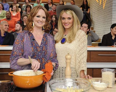 Ree is the face of food network's popular show, the pioneer woman. The Pioneer Woman Ree Drummonds Favorite Chicken Salad ...