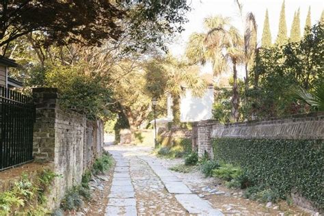 10 Beautiful Alleys Around The World